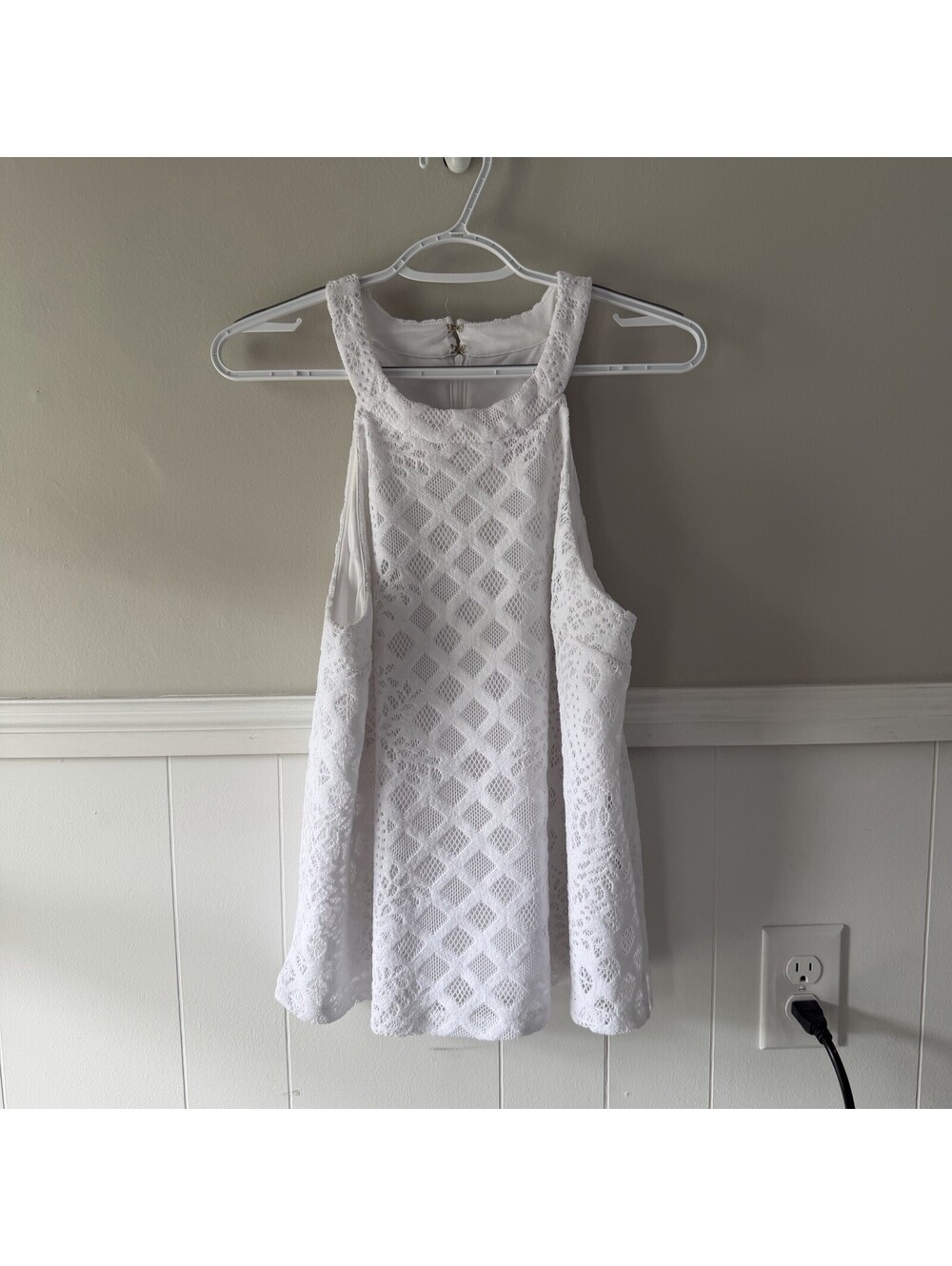 Lilly Pulitzer Rayanne Top Pineapple Geo Lace White High-Neck Sz L